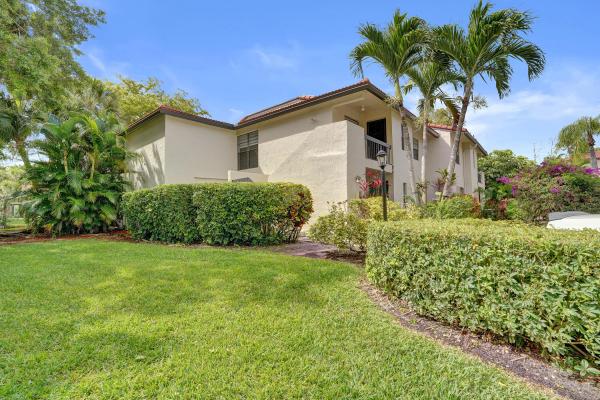 The Palms Of Boca Lago, 21675 Tall Palm Cir #2B, Boca Raton, Florida 33433, image 2