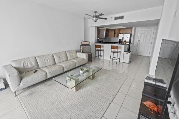 Hollywood Station, 140 S Dixie Hwy #905, Hollywood, Florida 33020, image 2