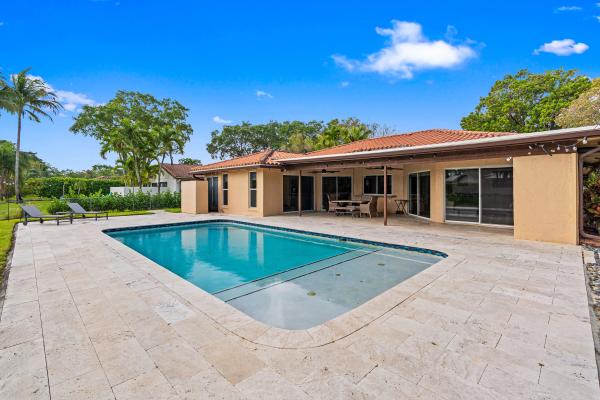 10027 Ramblewood Dr, Coral Springs, Florida 33071, image 1