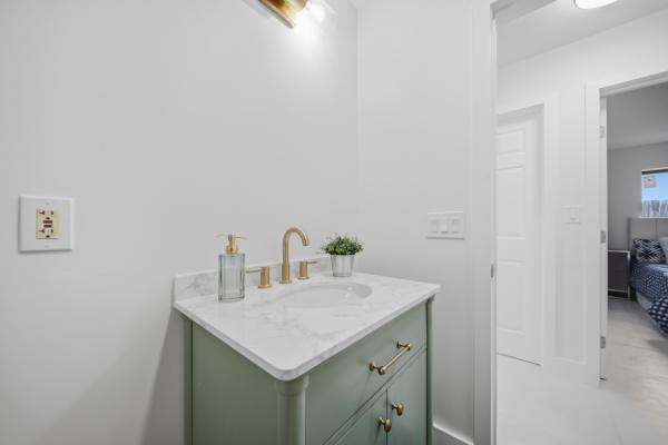 Coral Ridge Isles, 5121 NE 17th Ter, Fort Lauderdale, Florida 33334, image 2