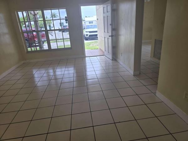Royal Poinciana, 1912 Taft St #1-2, Hollywood, Florida 33020, image 3