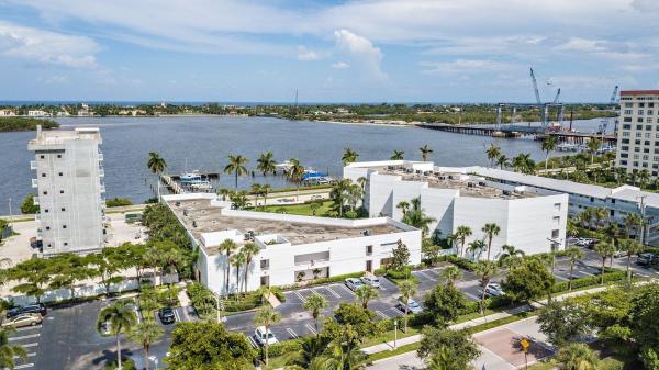 Flagler Yacht Club, 3701 S Flagler Dr #B303, West Palm Beach, Florida 33405, image 2