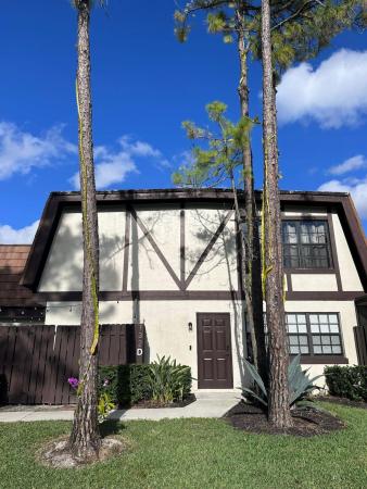 Weybridge Townhomes, 132 Weybridge Cir #D, Royal Palm Beach, Florida 33411, image 3