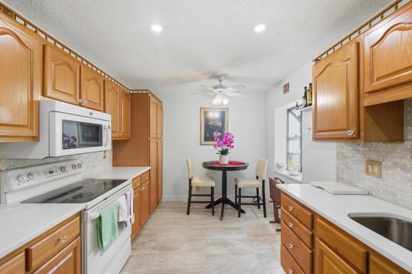 Tamarind Village, 2646 Dahoon Ave, Coconut Creek, Florida 33063, image 1