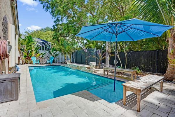 Sand Hills Village, 6214 Sand Hills Cir, Lake Worth, Florida 33463, image 1