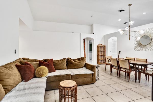 Sand Hills Village, 6214 Sand Hills Cir, Lake Worth, Florida 33463, image 3