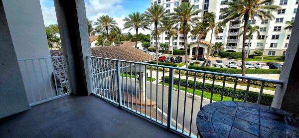 Highland Beach Club, 3606 S Ocean Blvd #303, Highland Beach, Florida 33487, image 2