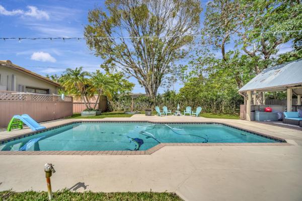 Lloyd Estates, 831 NW 39th St, Oakland Park, Florida 33309, image 2