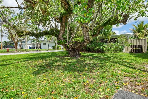 Lauderdale Isles, 2512 Sugarloaf Ln, Fort Lauderdale, Florida 33312, image 2