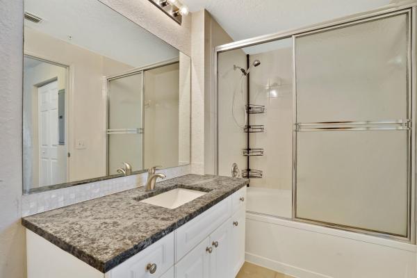 Sarento At San Matera, 2812 Grande Pkwy #105, Palm Beach Gardens, Florida 33410, image 3