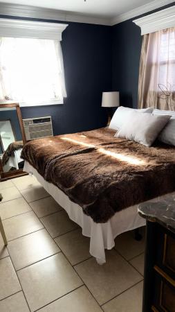 Cliff Lake Villas, 1005 SE 15th St #5D, Fort Lauderdale, Florida 33316, image 2