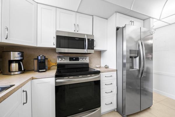 Sunrise Lakes 3, 9330 Sunrise Lakes Blvd #104, Sunrise, Florida 33322, image 1