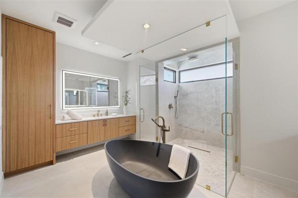 Presidential Estates, 3716 Embassy Dr, West Palm Beach, Florida 33401, image 1