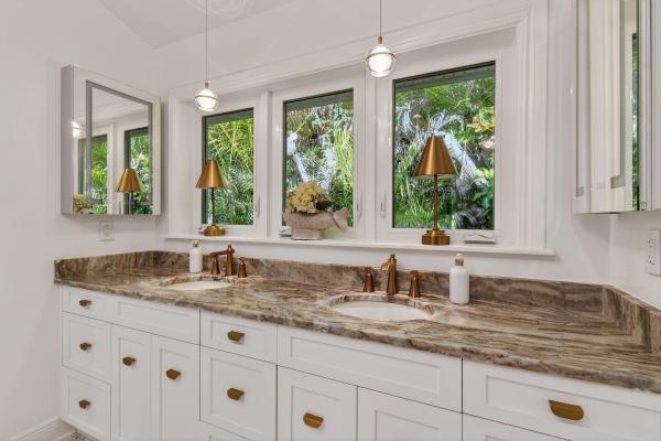 Jupiter Inlet Beach Colony, 209 Treasure Pl, Jupiter Inlet Colony, Florida 33469, image 1