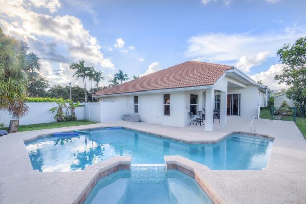 Equestrian Walk Of Greenview Shores 2, 2962 Bolton Ct, Wellington, Florida 33414, image 1