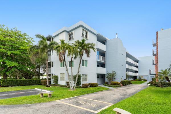 Seacrest Villas, 1820 New Palm Way #103, Boynton Beach, Florida 33435, image 2