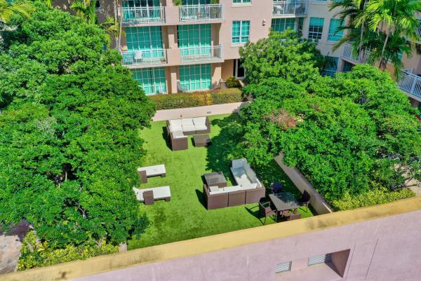 The Whitney, 410 Evernia St #801, West Palm Beach, Florida 33401, image 2