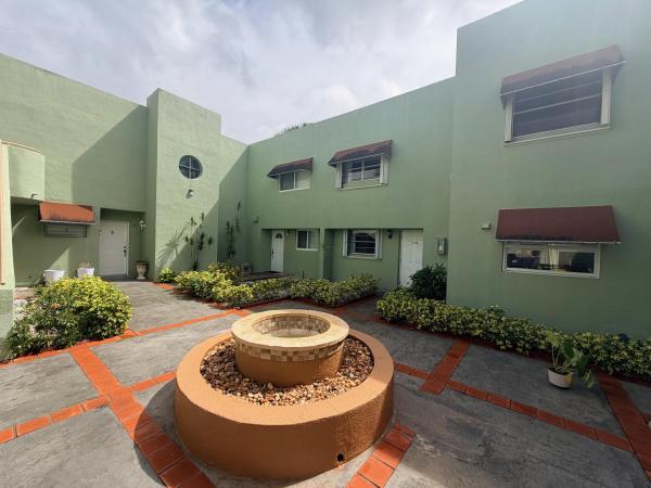 11071 NW 7th St #104, Unincorporated Dade County, Florida 33172, image 3