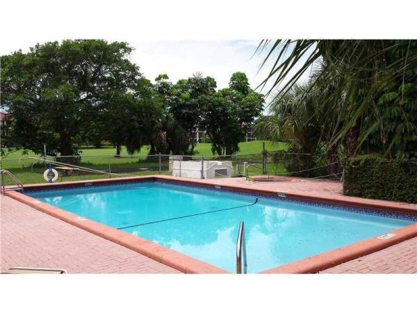 Fairways Of Tamarac, 8450 Lagos De Campo Blvd #201, Tamarac, Florida 33321, image 3