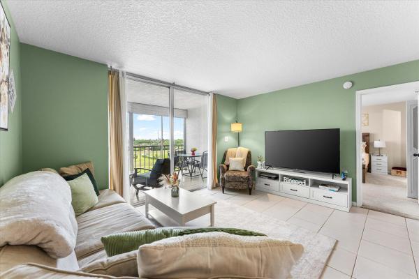 Waters Edge Towers, 4570 NW 18th Ave #704, Deerfield Beach, Florida 33064, image 1