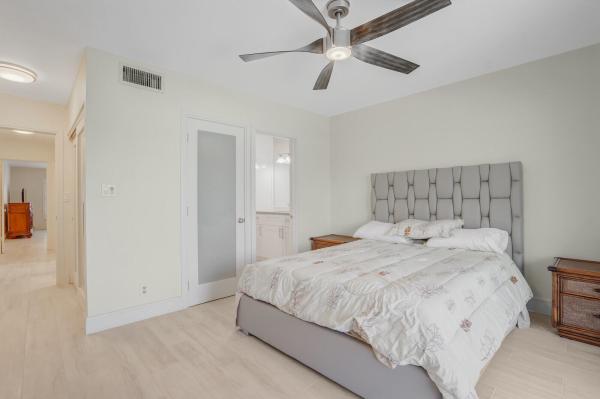 Maison Deville, 584 SE 20th Ave #2, Deerfield Beach, Florida 33441, image 3