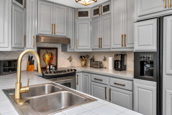 Maison Deville, 584 SE 20th Ave #2, Deerfield Beach, Florida 33441, image 2