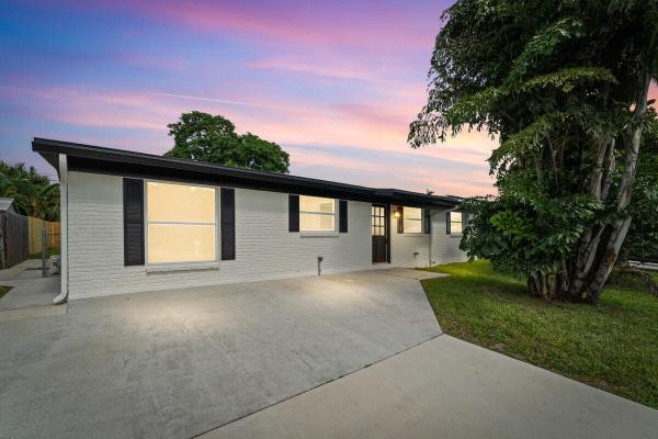 Palm Beach Cabana Colony, 3797 Bahama Rd, Palm Beach Gardens, Florida 33410, image 1