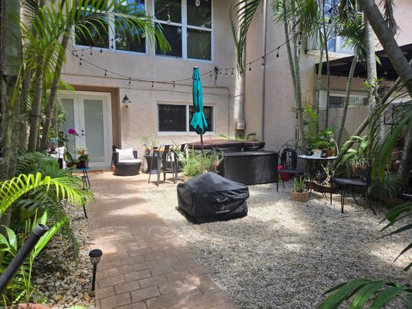 8324 SW 103rd Ave, Unincorporated Dade County, Florida 33173, image 1