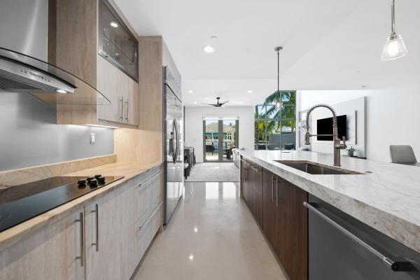 Palermo Yacht Club, 144 Isle Of Venice Dr, Fort Lauderdale, Florida 33301, image 1