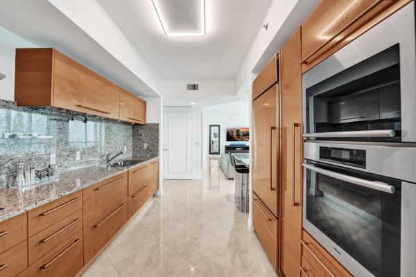 Las Olas Beach Club, 101 S Fort Lauderdale Beach Blvd #1107, Fort Lauderdale, Florida 33316, image 1