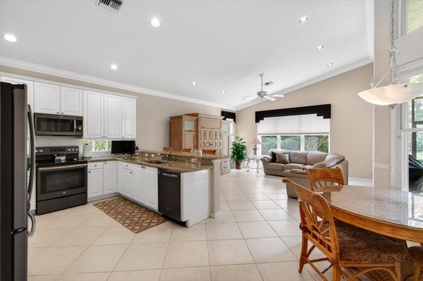 Valencia Lakes, 11366 Barca Blvd, Boynton Beach, Florida 33437, image 3