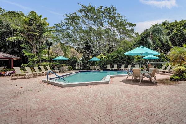 Palm-Aire Country Club 1, 2850 N Palm Aire Dr #401, Pompano Beach, Florida 33069, image 3