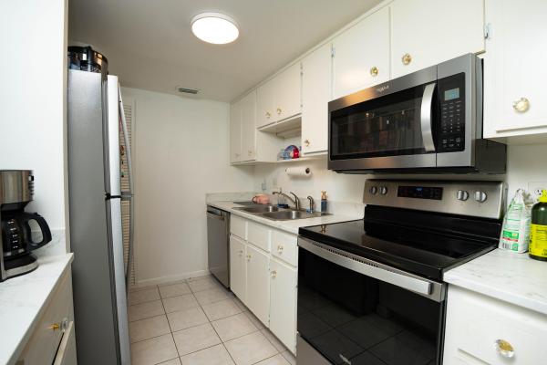 Surrey Woods, 2811 Stoneway Ln #B, Fort Pierce, Florida 34982, image 1