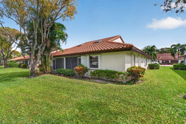 Huntington Pointe, 6135 Waldwick Cir, Delray Beach, Florida 33484, image 3