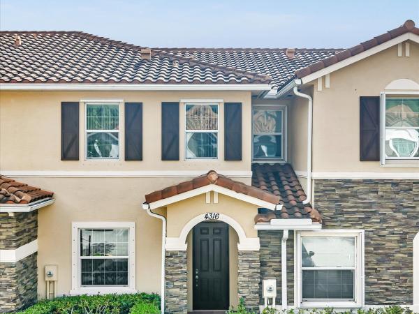 Charleston Commons, 4316 Maybelle Ln, West Palm Beach, Florida 33417, image 1