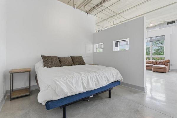 Avenue Lofts, 425 N Andrews Ave #202, Fort Lauderdale, Florida 33301, image 1