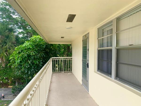 96 Hastings F, West Palm Beach, Florida 33417, image 3