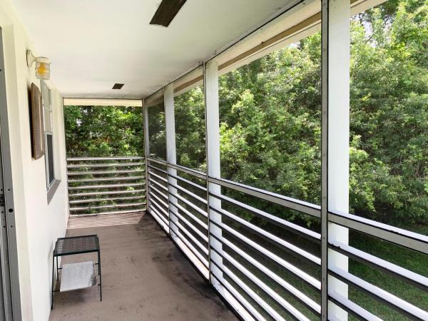 96 Hastings F, West Palm Beach, Florida 33417, image 3