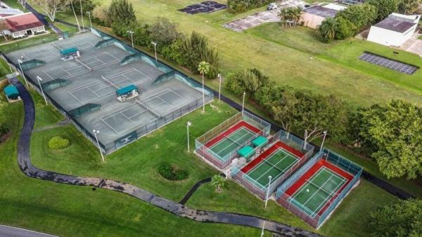 Huntington Lakes 1, 14375 Strathmore Ln #404, Delray Beach, Florida 33446, image 1