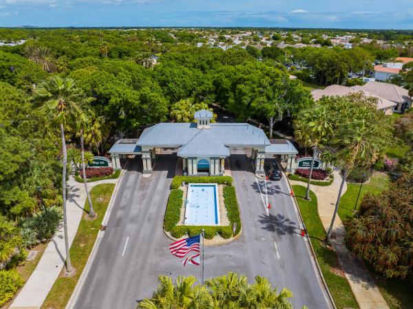 Isle Of Madeira, 914 NW Sarria Ct, Port St. Lucie, Florida 34986, image 3