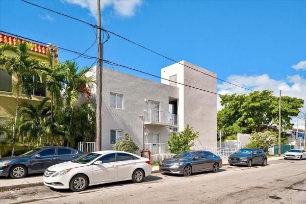 East Little Havana, 750 SW 2nd St, Miami, Florida 33130, image 2