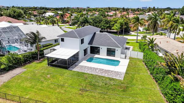 Hidden Valley, 7548 Fairway Trl, Boca Raton, Florida 33487, image 1