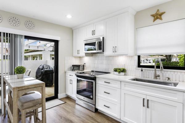 Windward Village At Jonathan's Landing, 3616 Freshwater Dr, Jupiter, Florida 33477, image 2