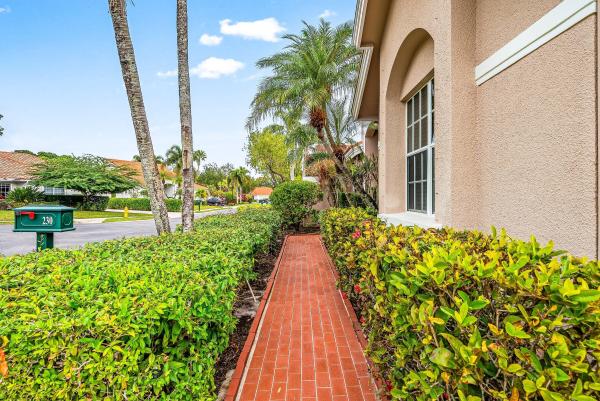 Eagleton Estates, 230 Eagleton Estate Blvd, Palm Beach Gardens, Florida 33418, image 1