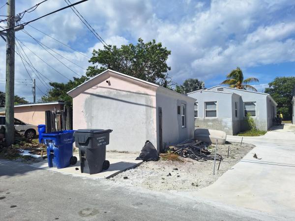 Aesthetic Apartments, 1942 Buchanan St, Hollywood, Florida 33020, image 2
