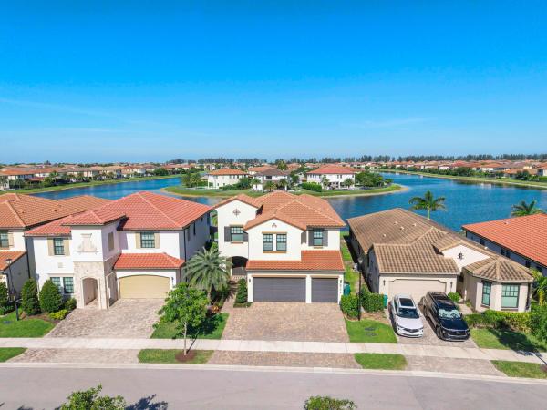 Parkland Bay, 8775 E Baypoint Cir, Parkland, Florida 33076, image 1