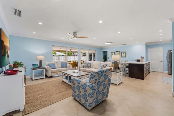 Palm Beach Isles, 1205 Dolphin Rd, Riviera Beach, Florida 33404, image 2