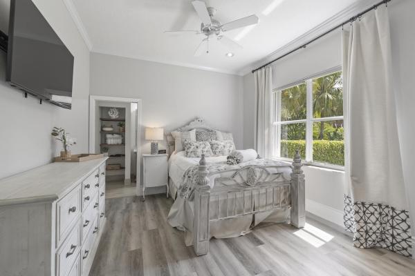 Binks Estates, 856 Forest Glen Ln, Wellington, Florida 33414, image 2