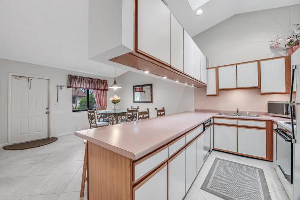 815 Andrew Redding Rd #202, Lantana, Florida 33462, image 1