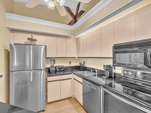 Dunbar Woods, 1109 Duncan Cir #202, Palm Beach Gardens, Florida 33418, image 1